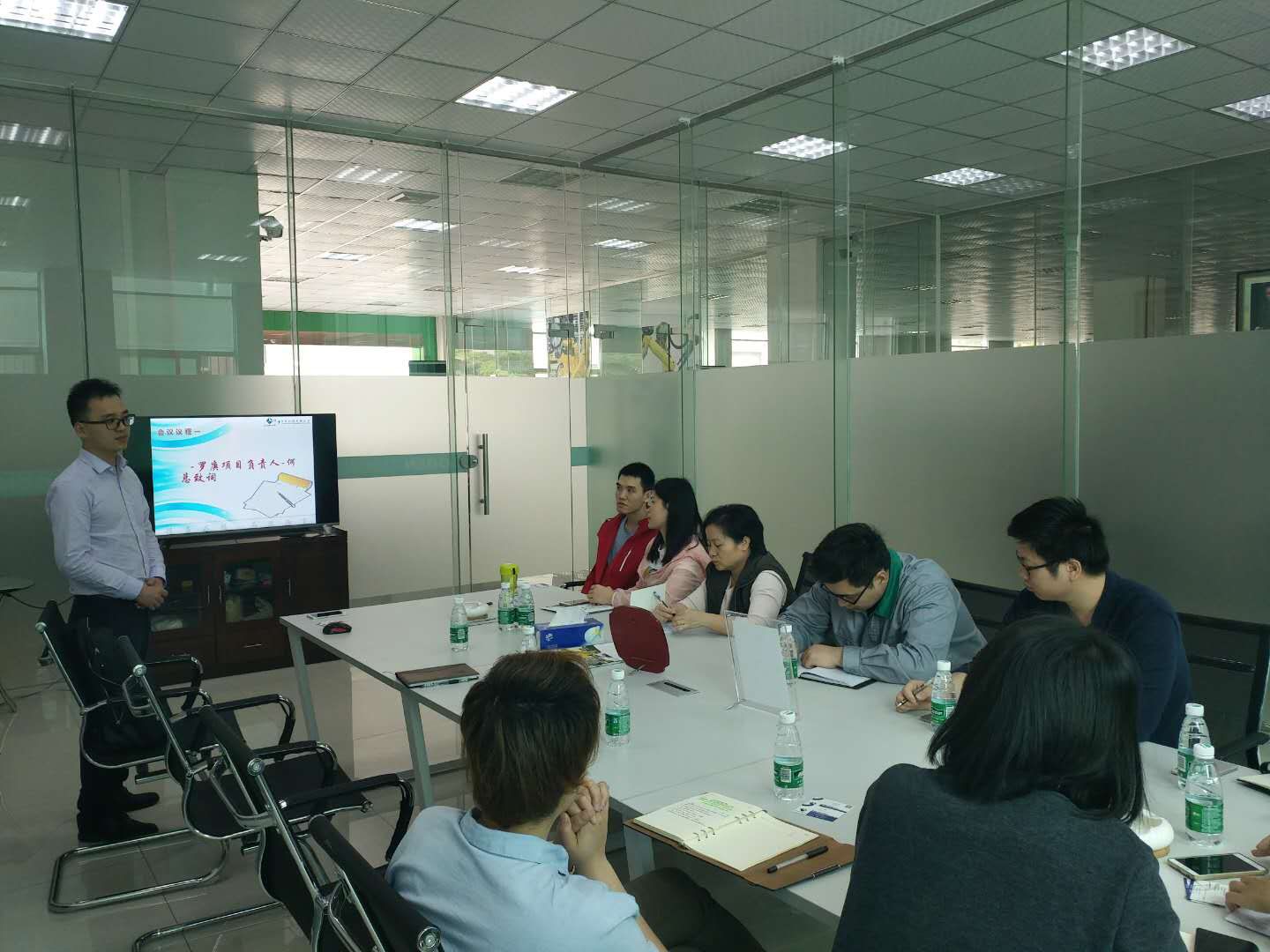 祝贺罗庚机器人签约顺景开云（中国）